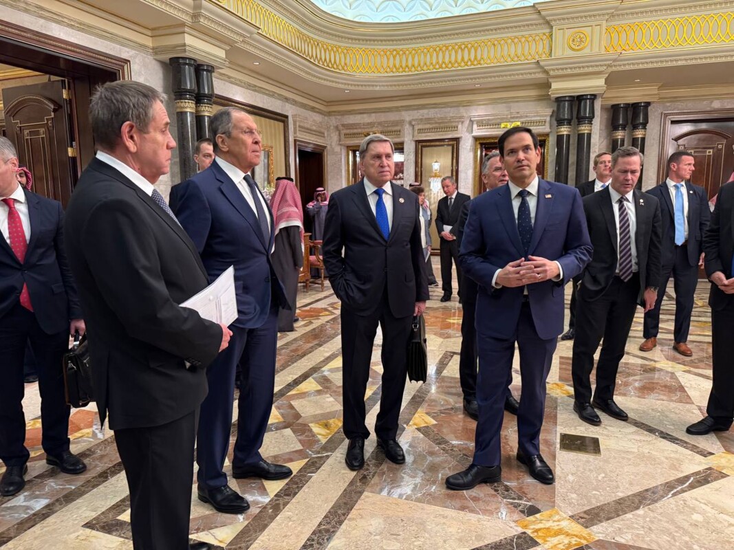 الجولة الاولى من المباحثات الاميركية – الروسية في الرياض