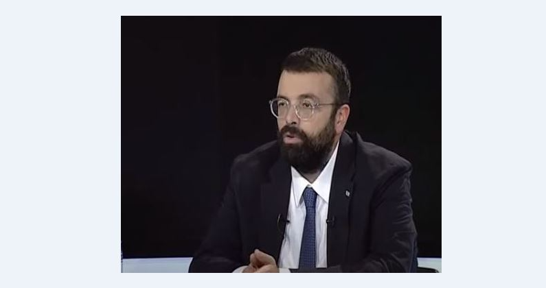 أحمد الحريري: لن نشارك في التشييع .. والحضور العربي الفاعل أساس لحماية المرحلة الانتقالية في سوريا من الاطماع الإيرانية والإسرائيلية