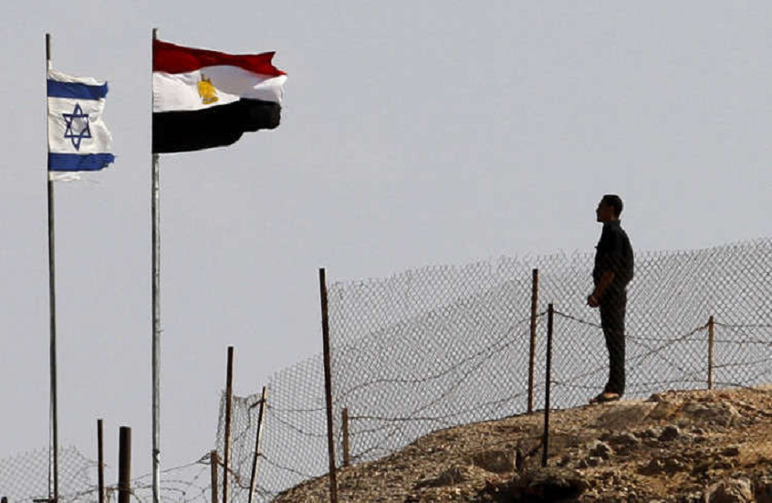 مصر/ بيان عنيف رداً على مزاعم إمداد القاهرة لإسرائيل بالسلاح