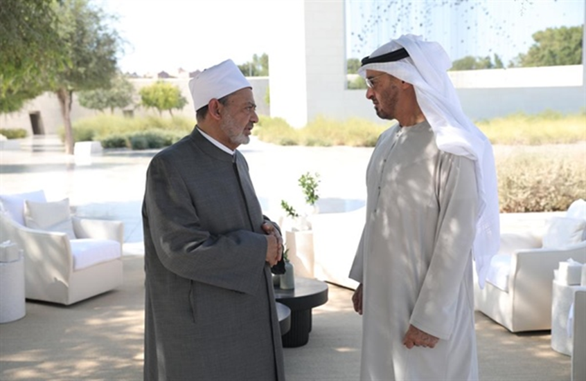 الامارات/ الشيخ محمد بن زايد آل نهيان يتصل بشيخ الأزهر بعد المرض المفاجئ