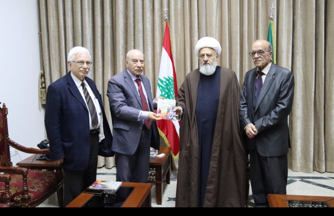 فيصل يلتقي الشيخ علي الخطيب ويؤكد رفض الشعب الفلسطيني ومقاومته لمخطط الإبادة والتهجير.