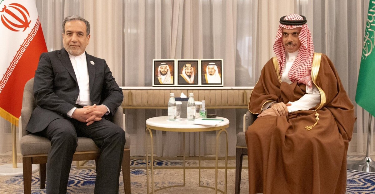 وزير الخارجية السعودي بحث ونظيره الايراني المستجدات