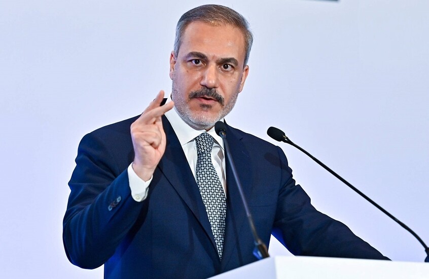 هاكان فيدان: نقيم تواصلا مباشرا مع إسرائيل لمنع “سوء الفهم” في سوريا