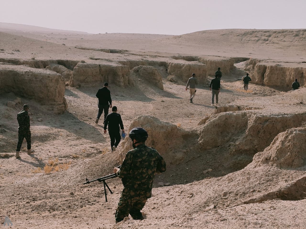 الحشد الشعبي يضبط عبوات ناسفة قرب الحدود العراقية السورية