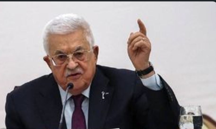 الجديد: سحب سلاح المخيمات يُفجّر الخلاف داخل “فتح”… وعباس يُقصي دبور عن مسؤولية “ساحة لبنان”